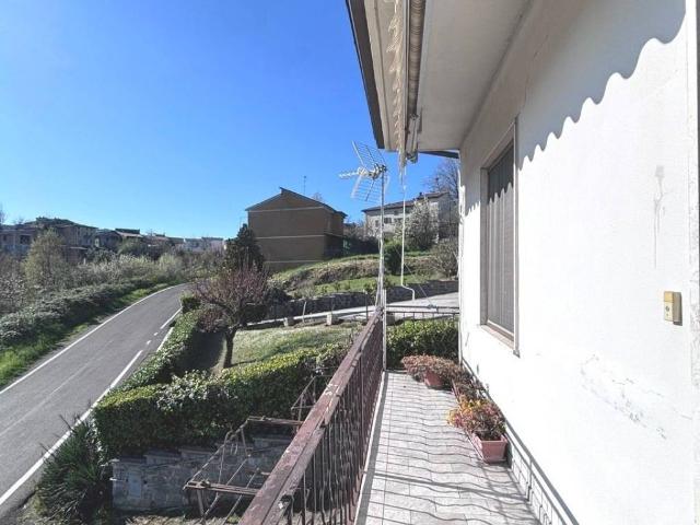 Villa in vendita a Vernasca PC