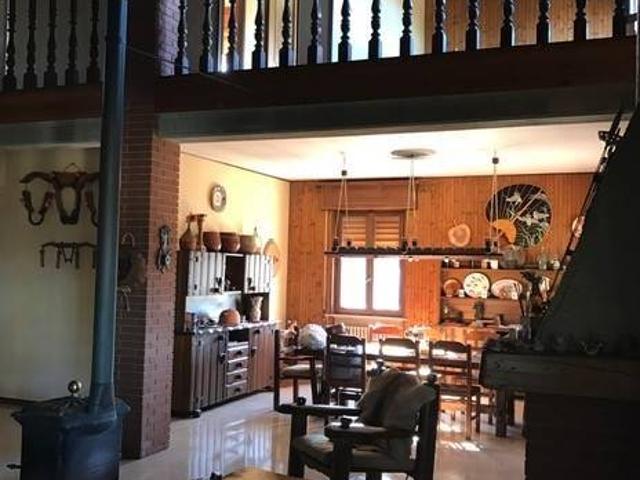 Villa in vendita a Vernasca PC