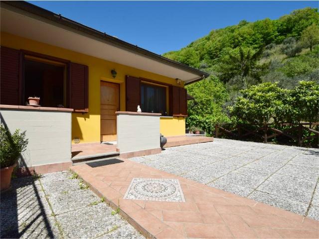 Villa in vendita a Vernio PO