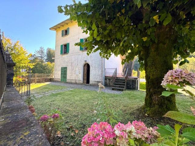 Villa in vendita a Vernio PO