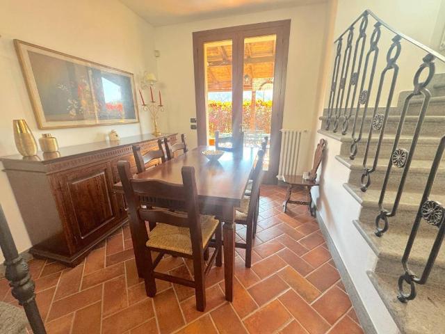 Villa in vendita a Vernio PO