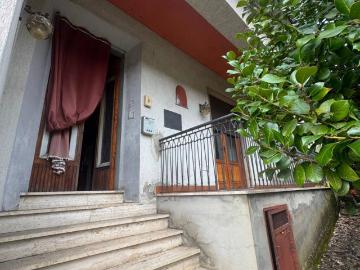 Villa in vendita a Vernio PO