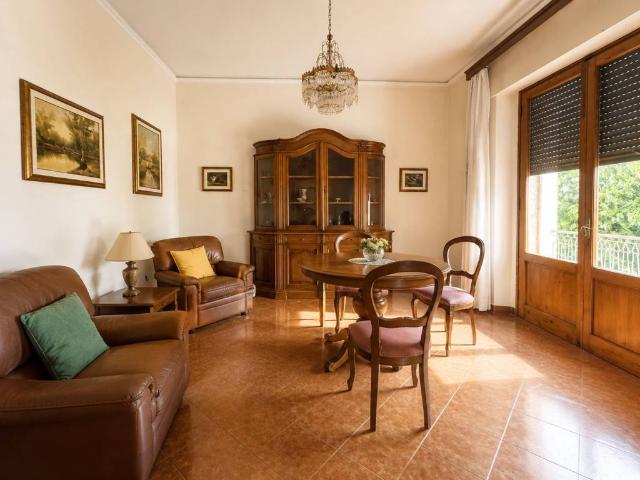 Villa in vendita a Vernio PO