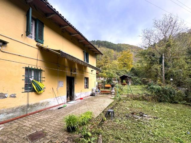 Villa in vendita a Vernio PO