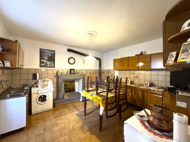 Villa in vendita a Vernio PO