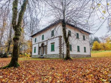 Villa in vendita a Vernio PO
