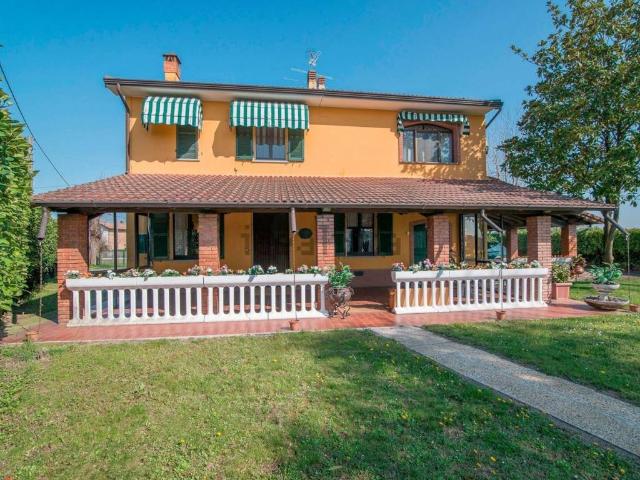 Villa in vendita a Verrua Po PV
