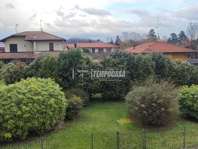 Appartamento in vendita a Vertemate Con Minoprio