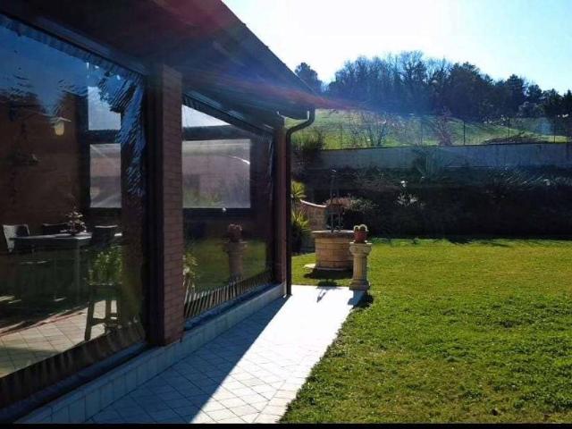 Villa in vendita a Verucchio RN