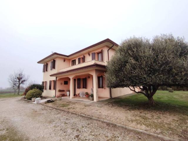 Villa in vendita a Vescovana PD
