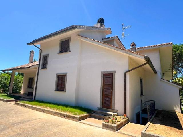 Villa in vendita a Viterbo VT