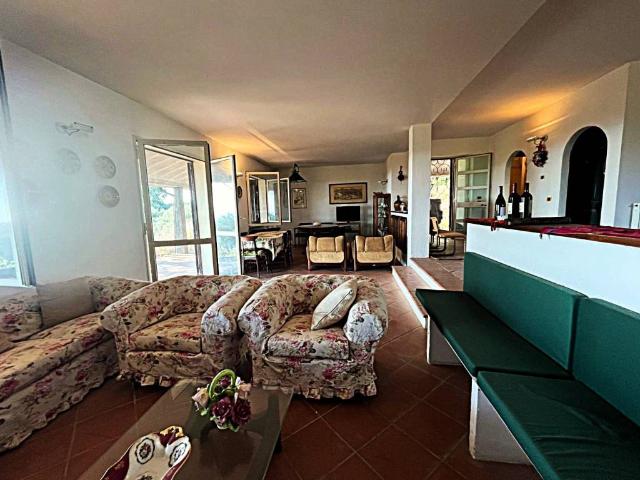 Villa in vendita a Viterbo VT