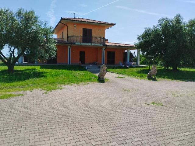 Villa in vendita a Viterbo VT