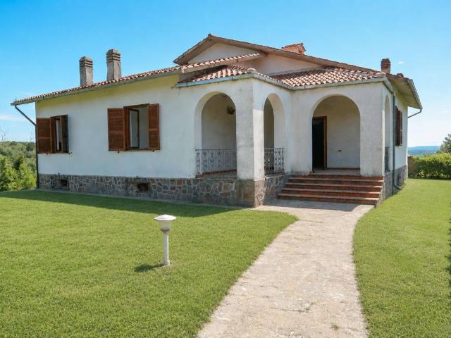 Villa in vendita a Viterbo VT