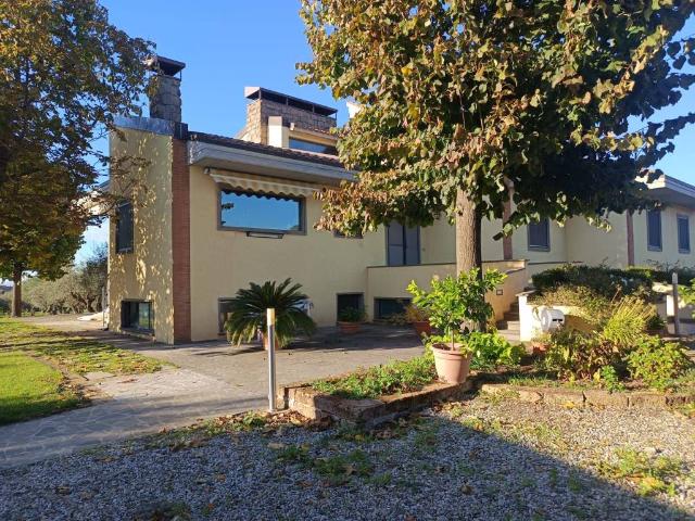 Villa in vendita a Viterbo VT