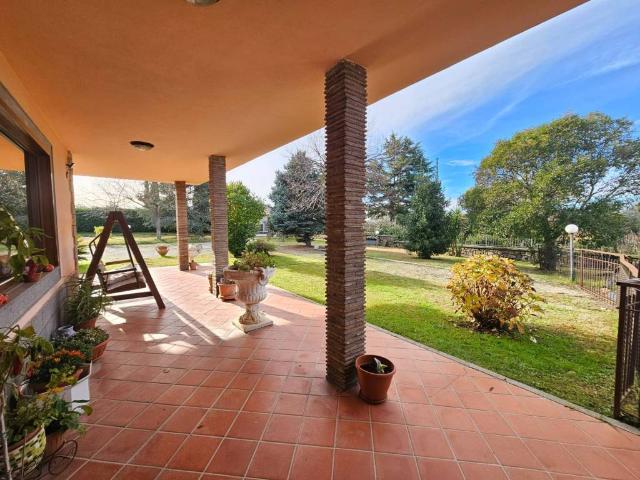 Villa in vendita a Viterbo VT