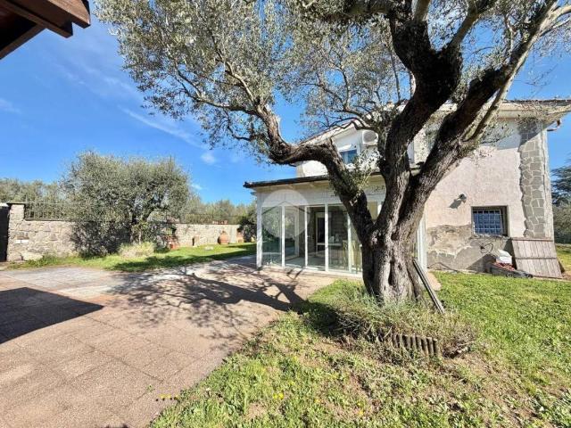 Villa in vendita a Viterbo VT