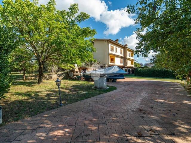 Villa in vendita a Viterbo VT