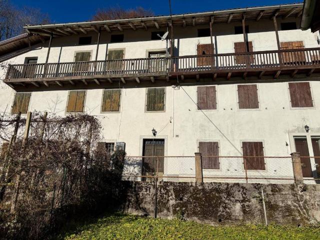 Villa in vendita a Vito d'Asio PN