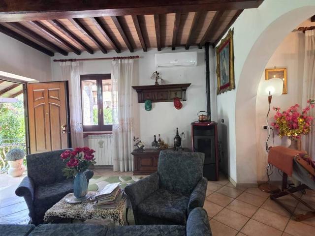 Villa in vendita a Vitorchiano VT