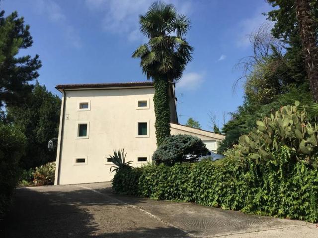 Villa in vendita a Vittorio Veneto TV