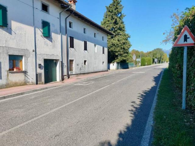 Villa in vendita a Vivaro PN