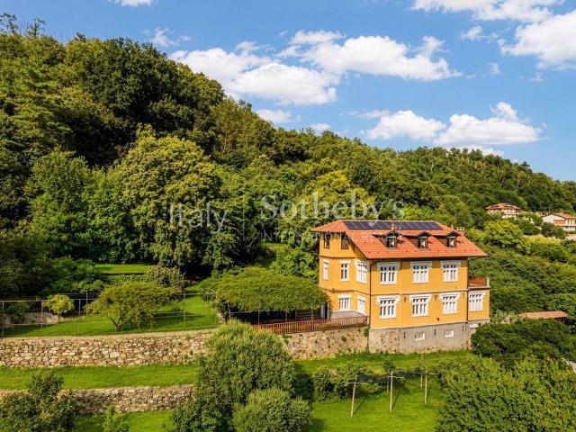 Villa in vendita a Viverone BI