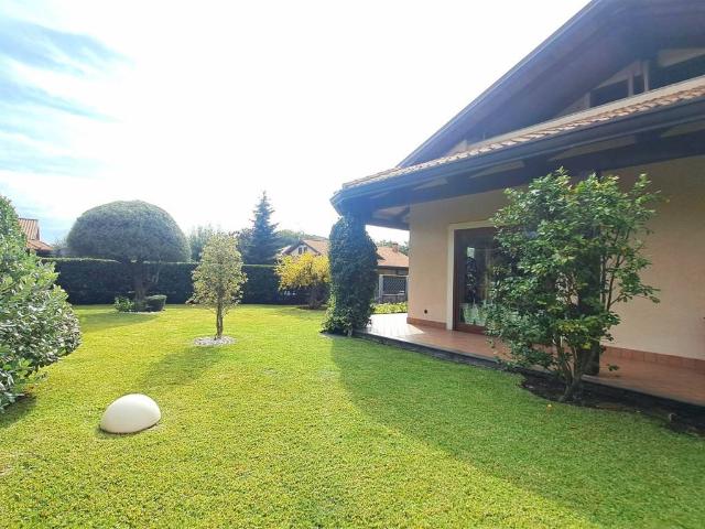 Villa in vendita a Viagrande CT