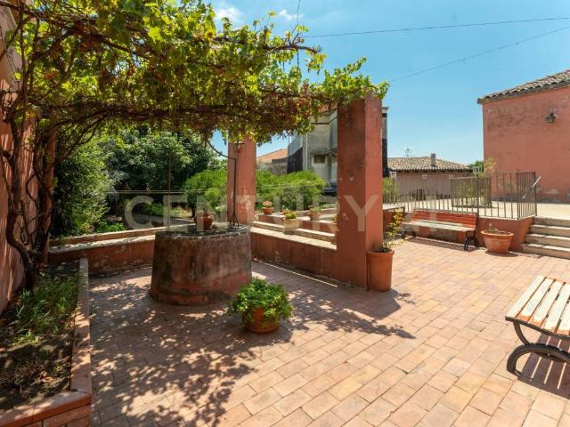 Villa in vendita a Viagrande CT