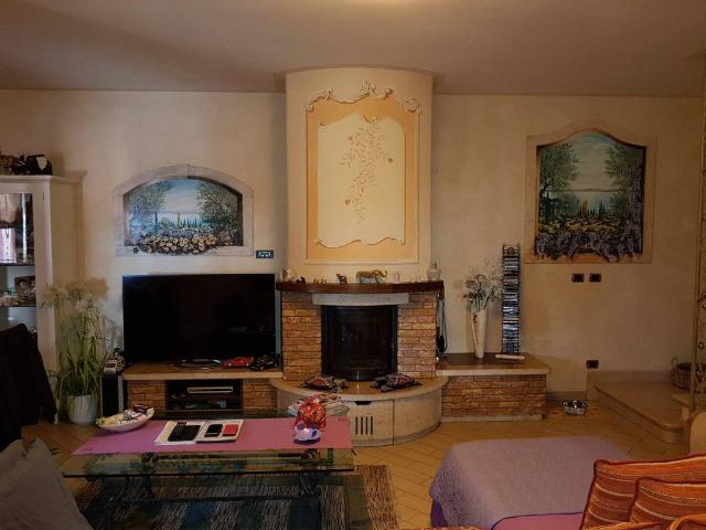 Villa in vendita a Viadana MN