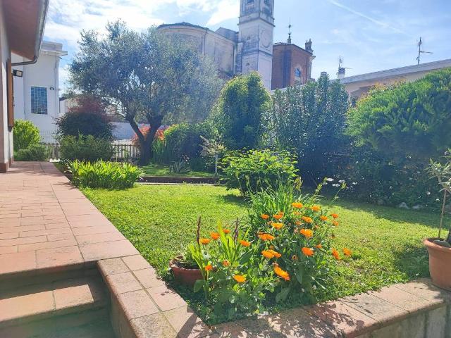 Villa in vendita a Viadana MN