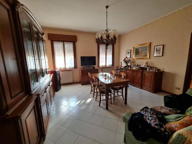 Villa in vendita a Viadana MN