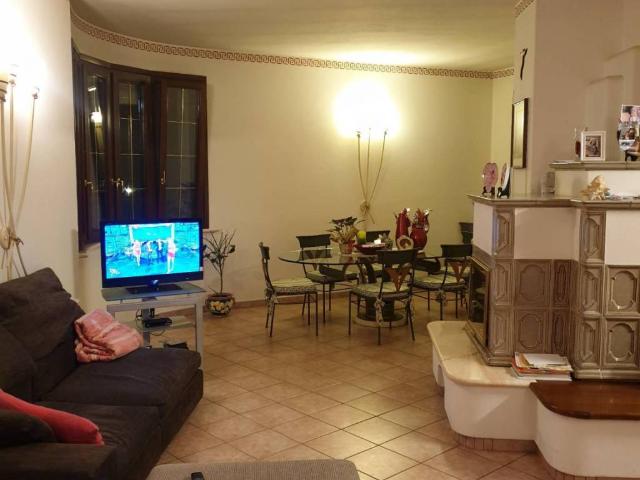 Villa in vendita a Viadana MN