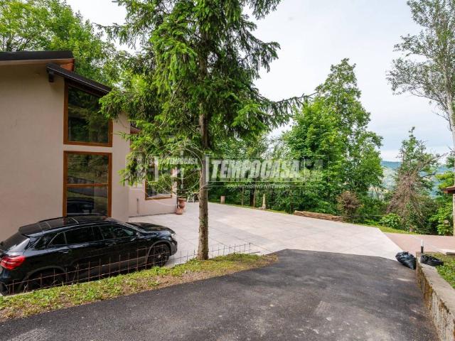Villa in vendita a Viano RE