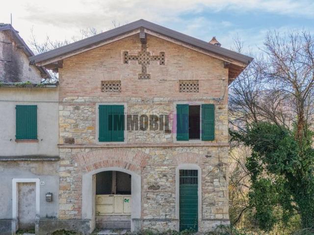 Villa in vendita a Viano RE
