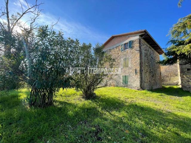 Villa in vendita a Viano RE