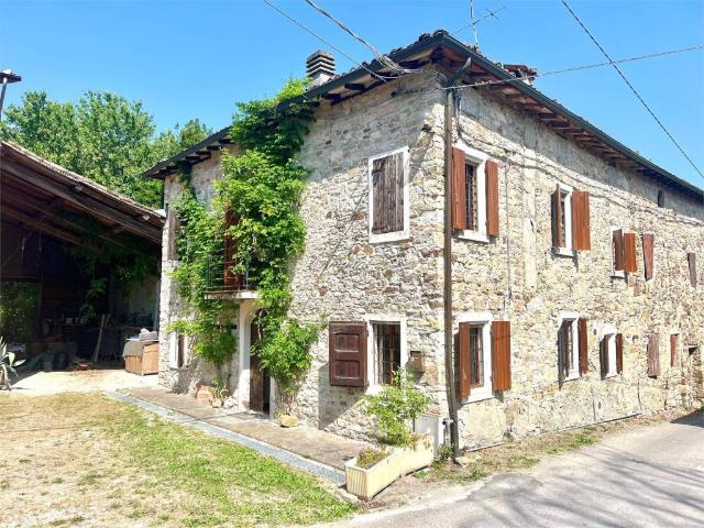 Villa in vendita a Viano RE