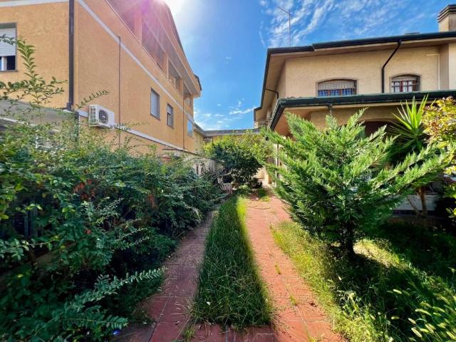 Villa in vendita a Viareggio LU
