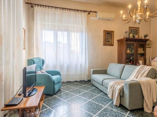 Villa in vendita a Viareggio LU