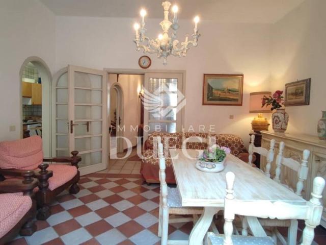 Villa in vendita a Viareggio LU