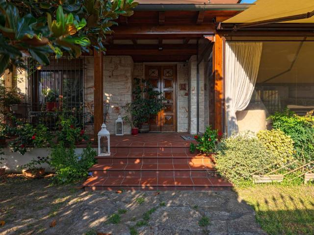 Villa in vendita a Viareggio LU