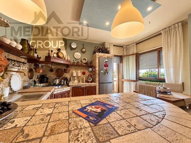 Villa in vendita a Viareggio LU