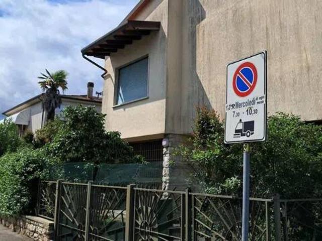 Villa in vendita a Viareggio LU