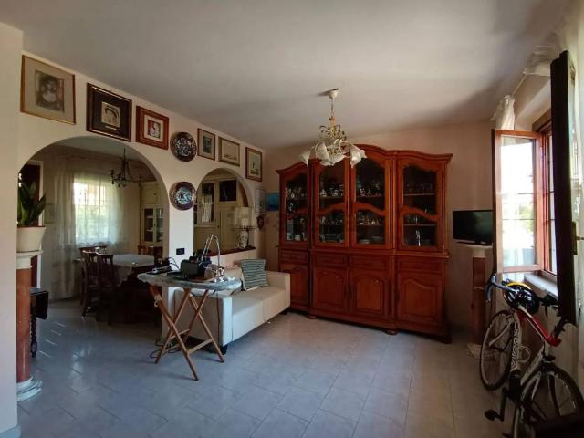 Villa in vendita a Viareggio LU