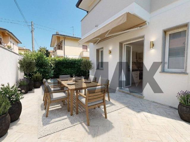 Villa in vendita a Viareggio LU