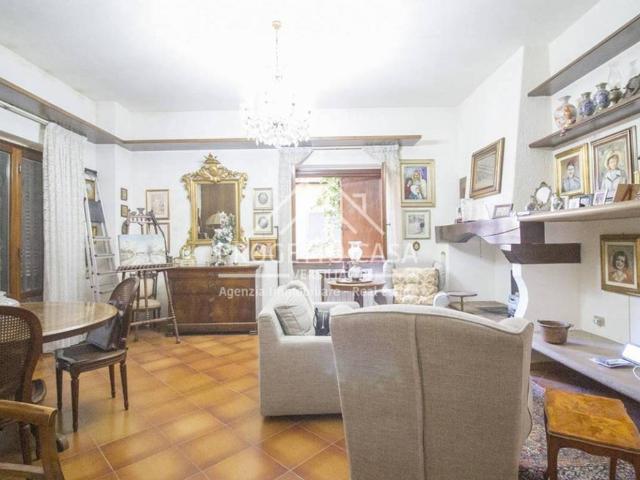 Villa in vendita a Viareggio LU