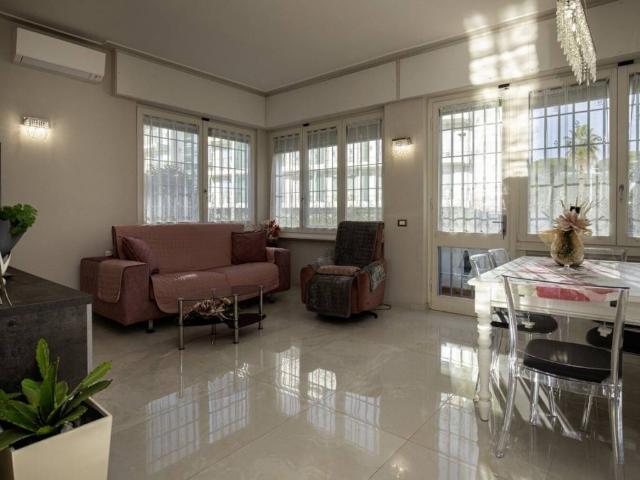 Villa in vendita a Viareggio LU