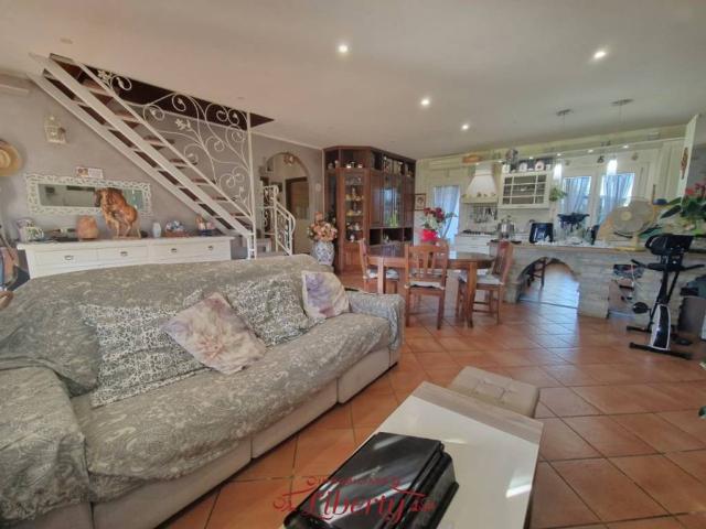 Villa in vendita a Viareggio LU