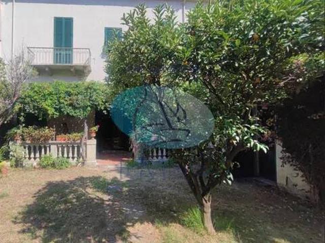 Villa in vendita a Viareggio LU