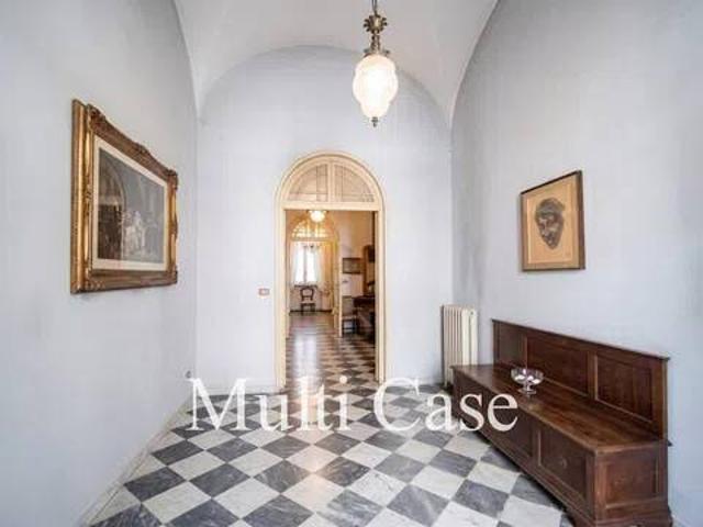 Villa in vendita a Viareggio LU